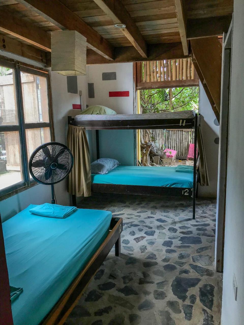 Bella'S Backpackers Cayo Hostel San Ignacio Exterior foto