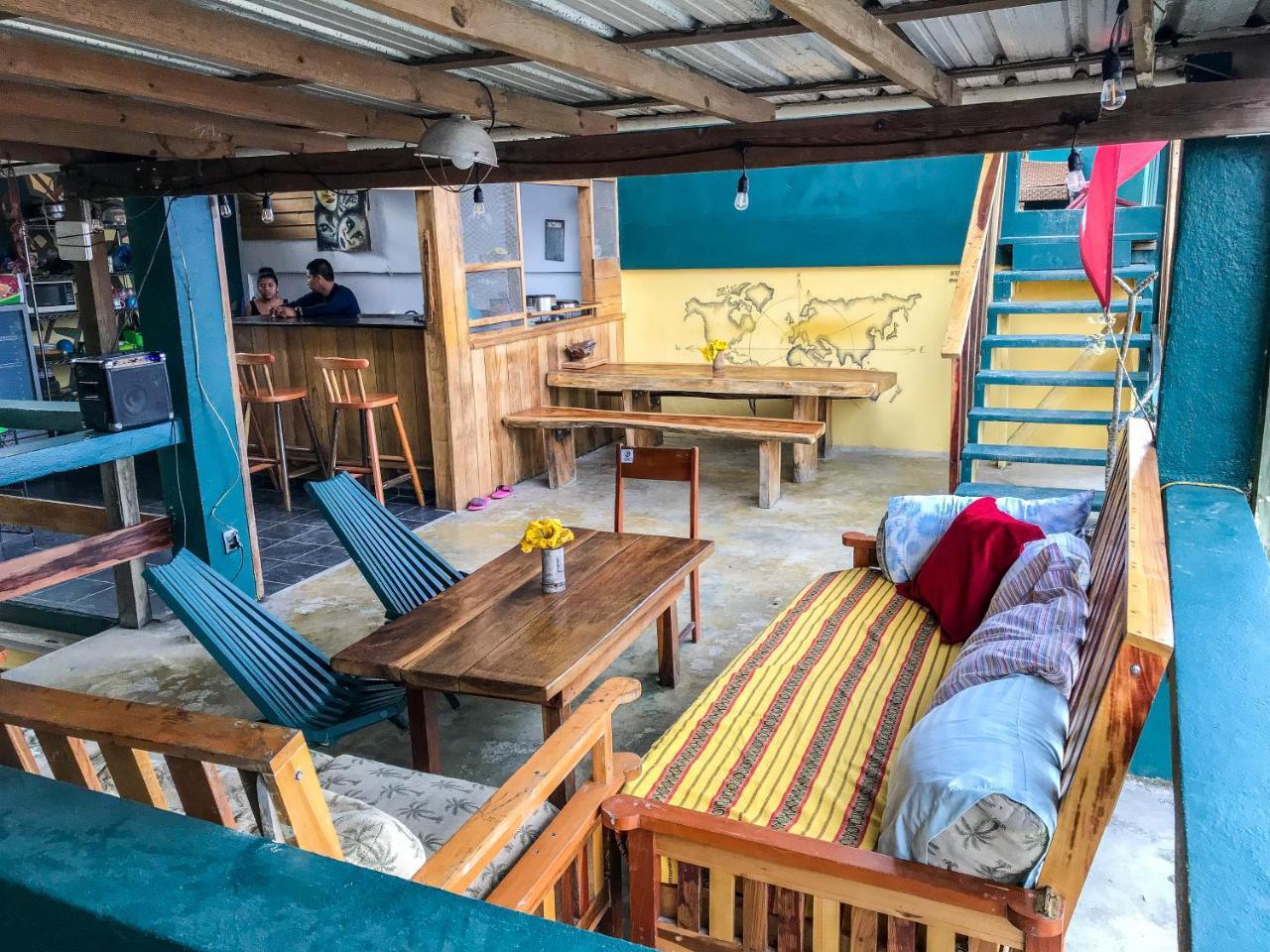 Bella'S Backpackers Cayo Hostel San Ignacio Exterior foto